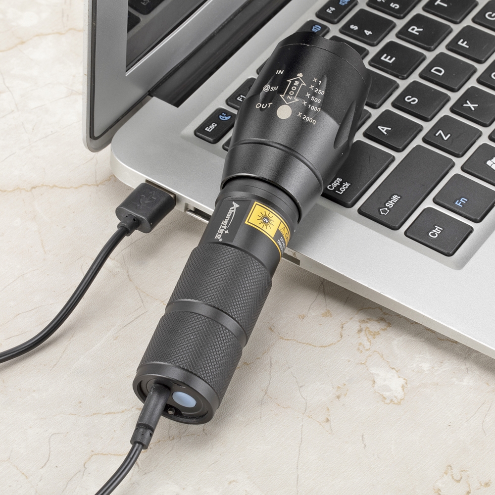 Telescopic Zoom Orange lamp LE - Outdoor Adventure Inc 评论和价格
